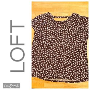 LOFT Mixed-media cap-sleeved shirt; L, Maroon/purple with gray & flowers